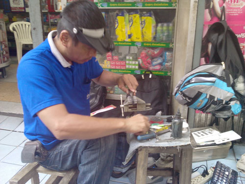 หน้าร้านครับ ตกใจเหมือนผมไหม